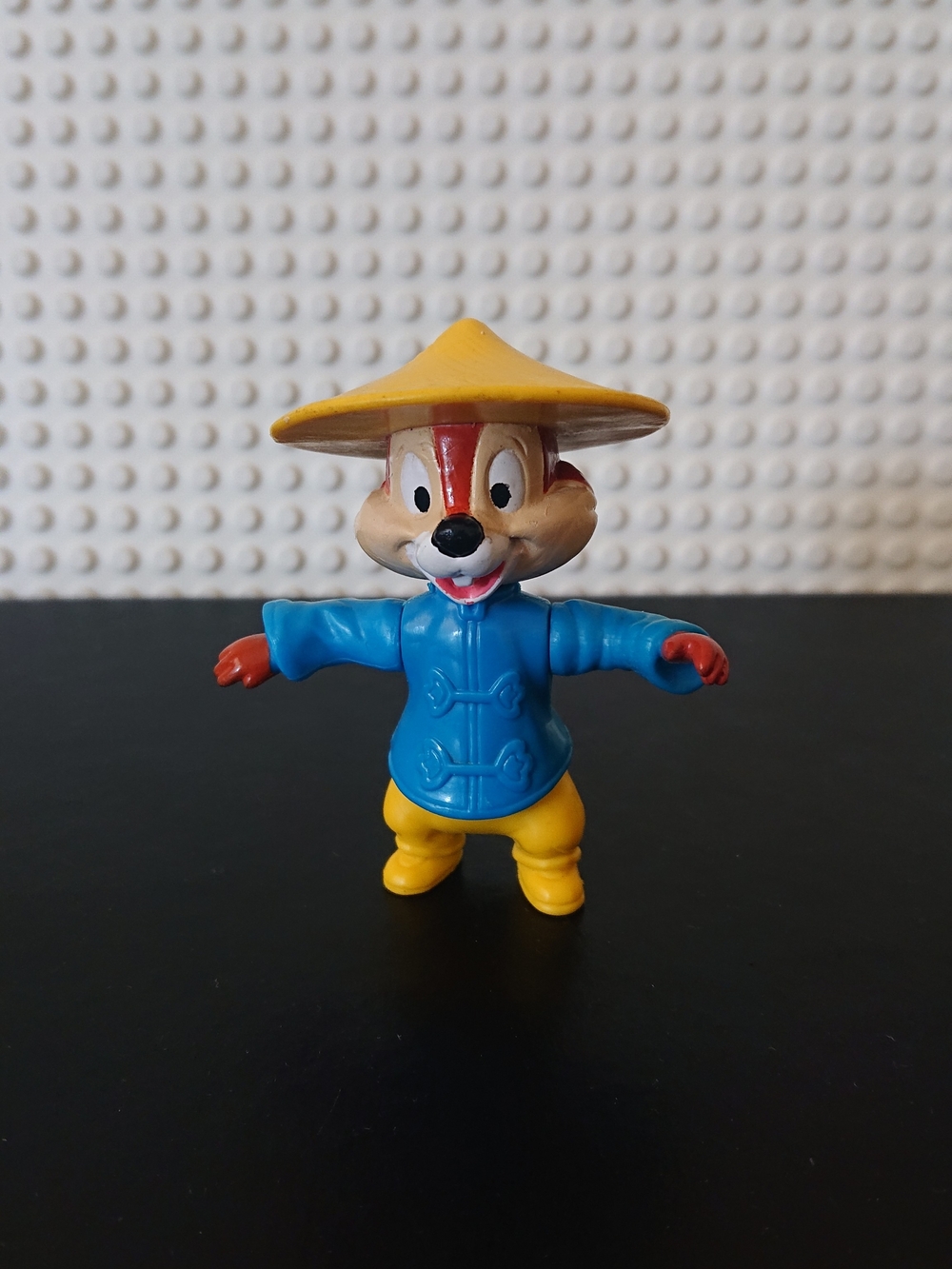 Disney Rescue Rangers - Oriental Chip 2.5" Action Figure - Epcot Center